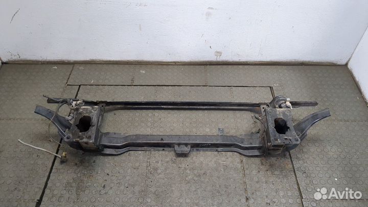 Усилитель бампера передний Volkswagen Tiguan