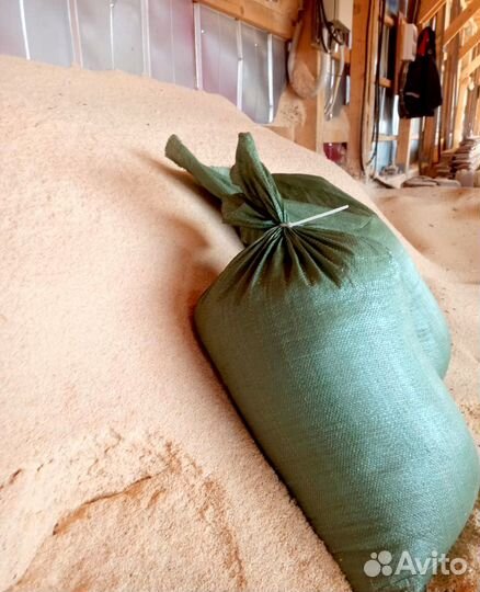 Опилки в мешках