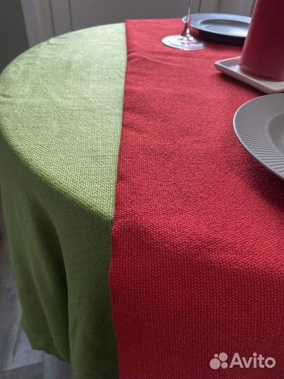 Скатерть с комплектом дорожек