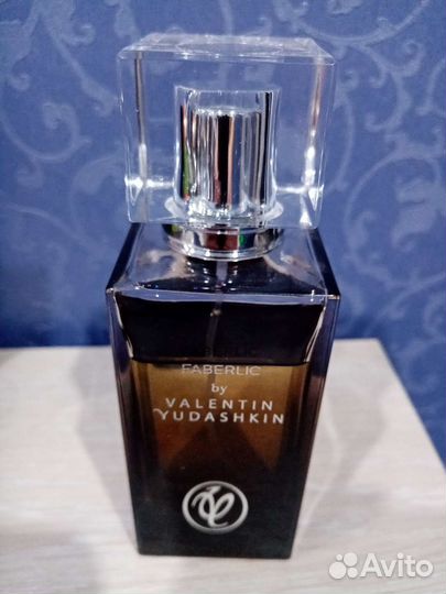 Мужская туалетная вода оригинал Валентин Юдашкин