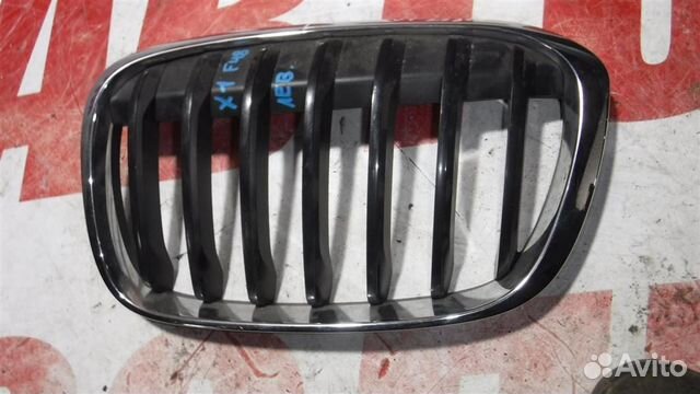 Решетка радиатора левая BMW X1 (F48) 2016