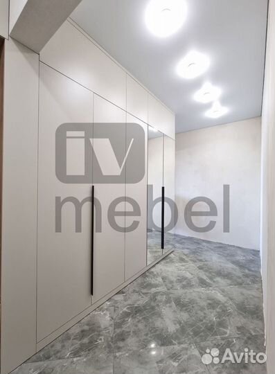 Угловой шкаф