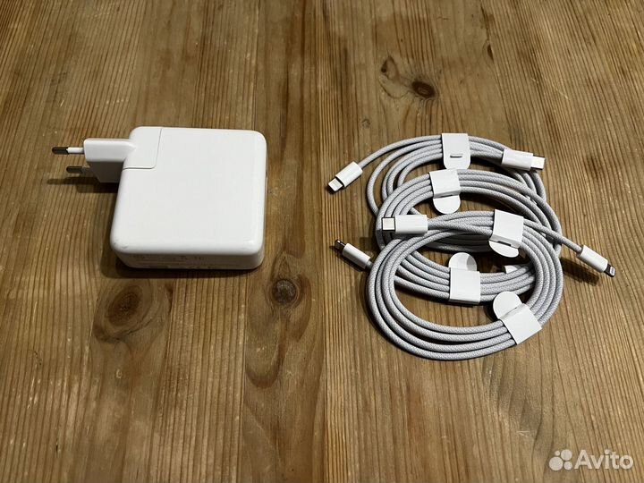 Аксессуары Apple