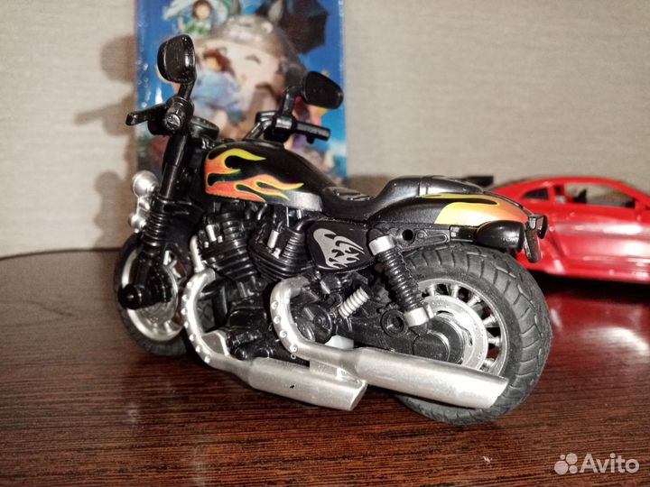 Игрушечный мотоцикл