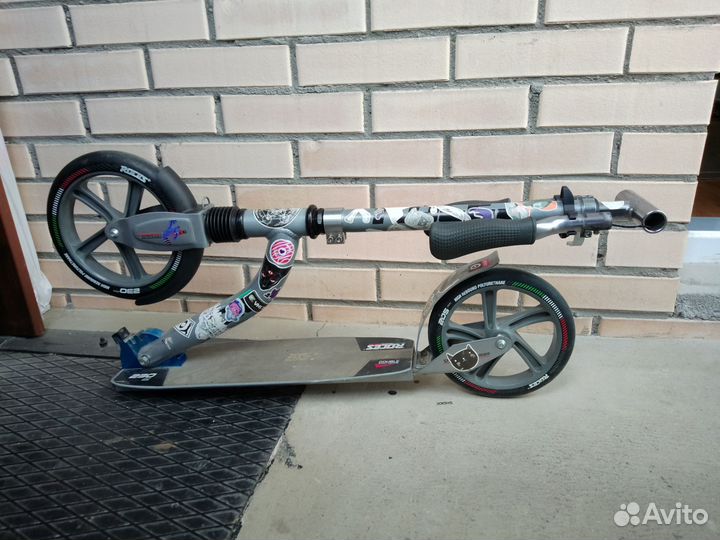 Самокат Roces взрослый складной