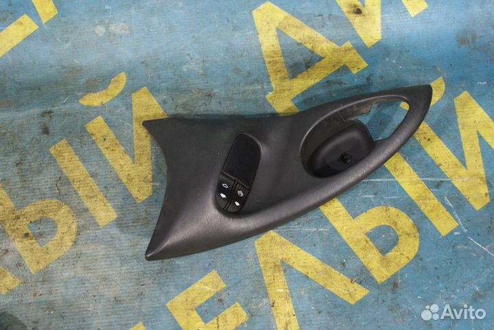 Блок управления стёклами Ford Focus 1