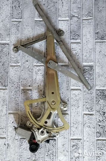 Стеклоподъемник на Toyota Opa