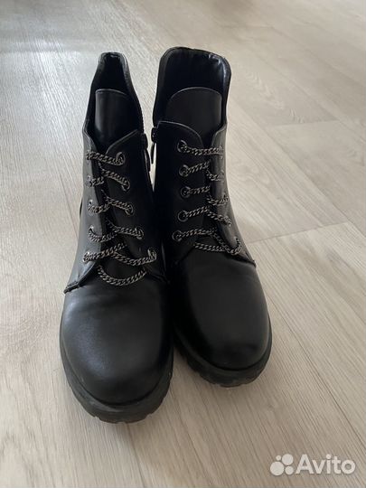 Ботинки женские