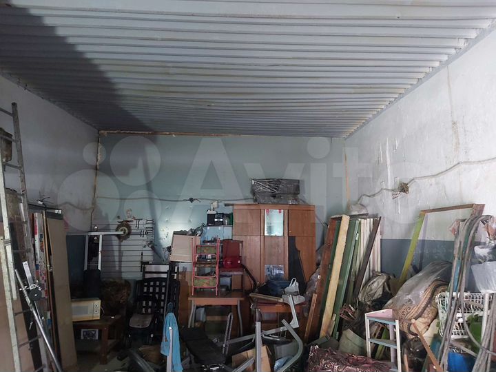 Гараж, > 30 м²