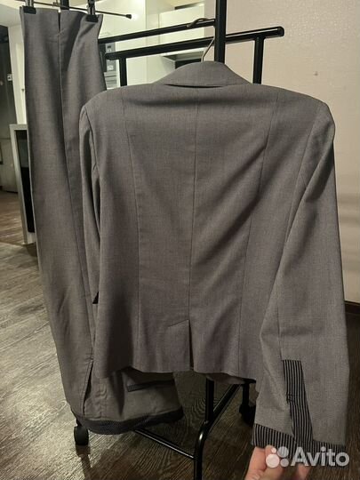 Костюм брючный