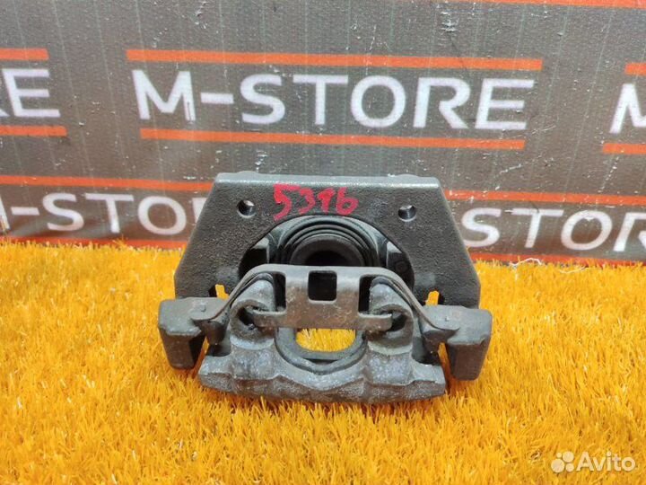 Суппорт задний левый Bmw X5 E53 M62B44 2000