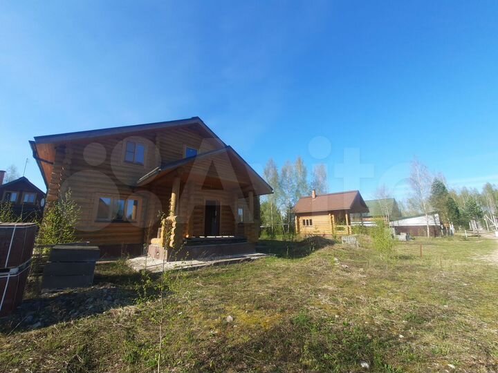 Дом 564,3 м² на участке 75 сот.