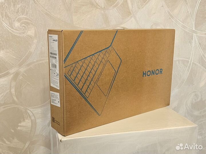Honor MagicBook 15 Ryzen 5500U / 16GB / 512 SSD