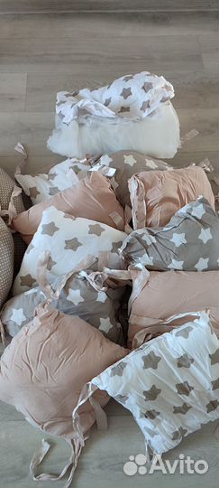 Бортики в кроватку, кокон, подушка для кормления