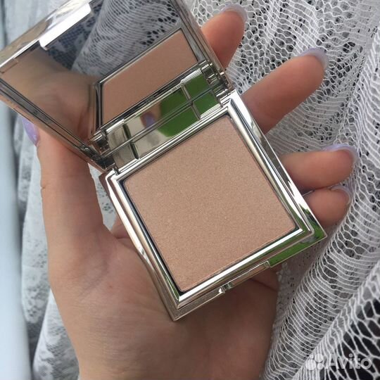 Хайлайтер Jouer в оттенке Citrine