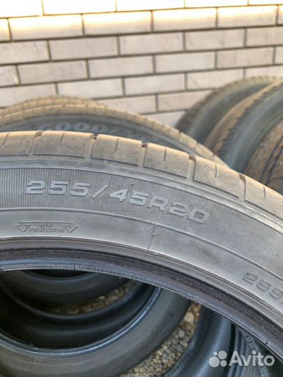 Шины Германия 4 штуки 255/45r20