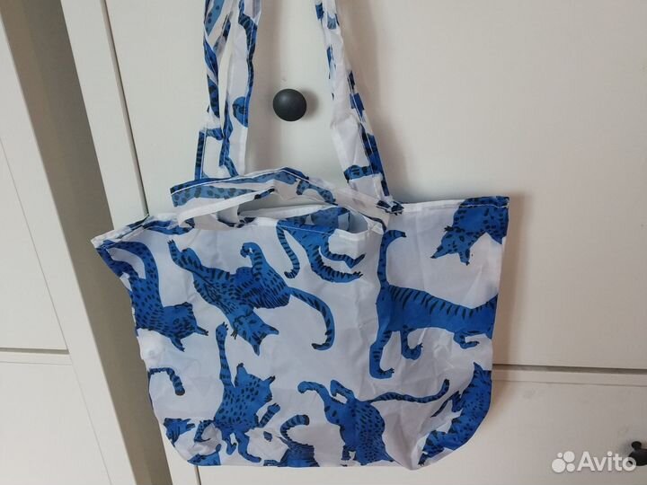 Три сумочки