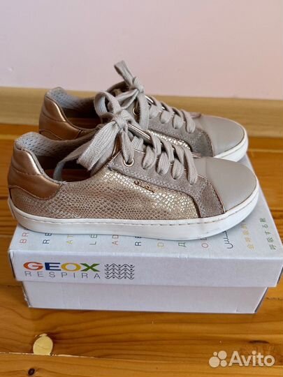 Кроссовки для девочки geox 31