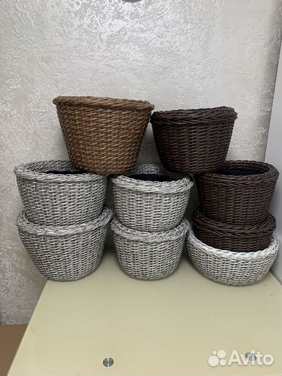 Кашпо из искусственного ротанга