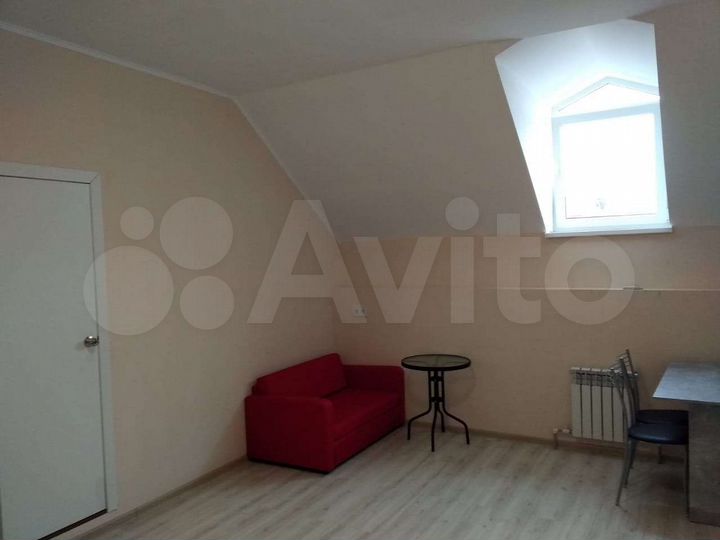 2-к. квартира, 55 м², 4/4 эт.