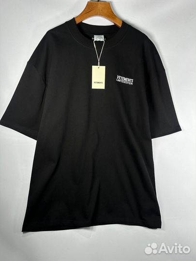 Футболка vetements