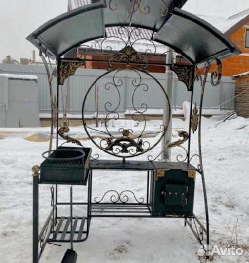 Мангал с крышей