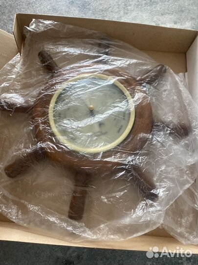 Барометр настенный