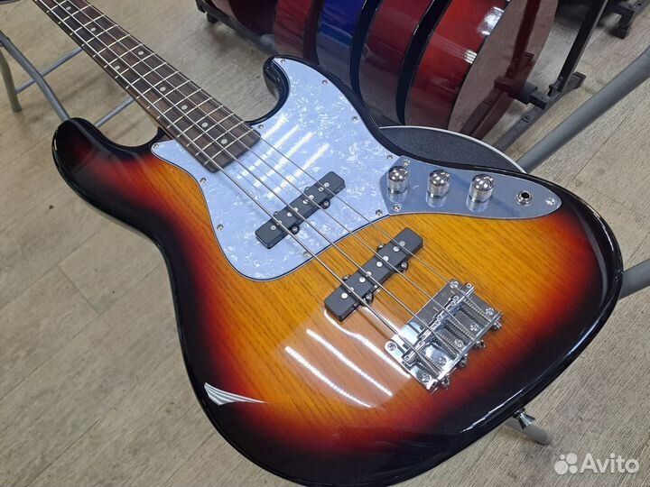 Бас гитара Homage