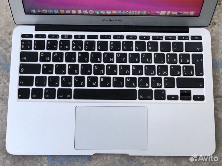 Ультратонкий ноутбук Apple MacBook Air 11 Core i5