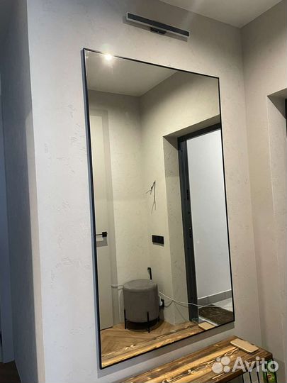 Зеркало в черном алюминии