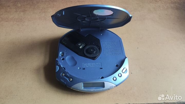 CD плеер Sony Walkman D-E351