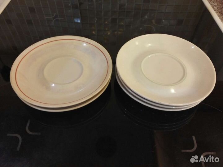Тарелки суповые, плоские, блюдца