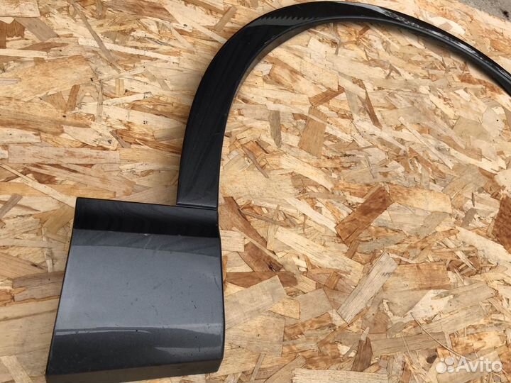 Накладка крыла переднего правого Audi Q7 4M