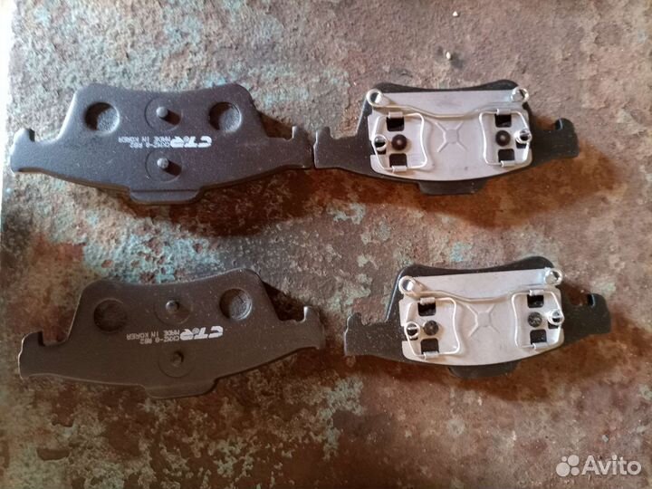 Тормозные колодки ford focus 2 задние,новые