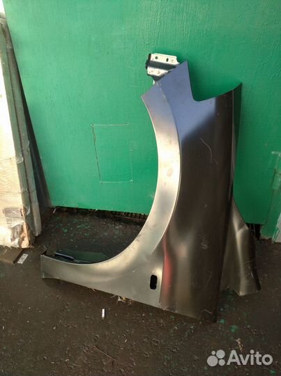 Крыло переднее левое Nissan Tiida C11 2004-2014