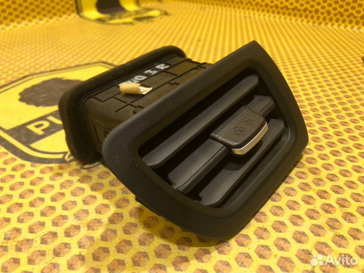 Дефлектор салона боковой передний правый Kia Rio