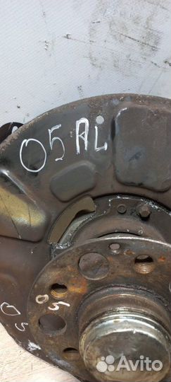 Кулак передний левый Mercedes-Benz E-Class E250