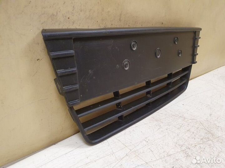 Решетка бампера Ford Focus 3