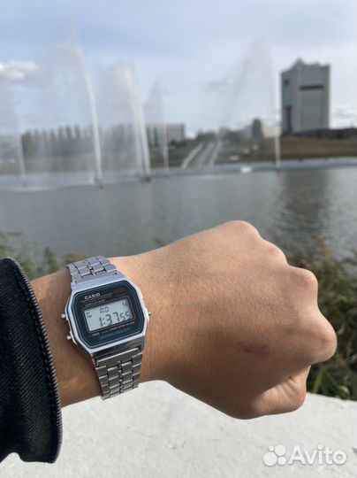 Электронные часы casio