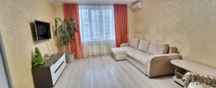 2-к. квартира, 80 м², 3/9 эт.