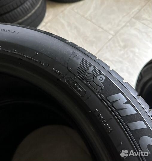 Michelin Pilot Sport 4 SUV 285/45 R22 и 325/40 R22