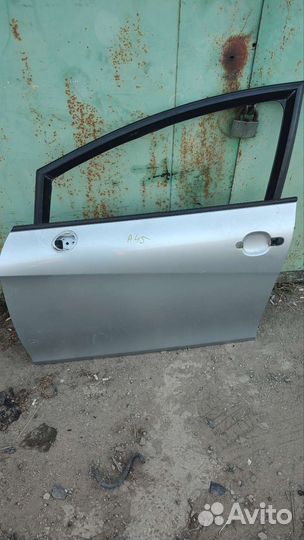 Левая дверь Seat Leon 2