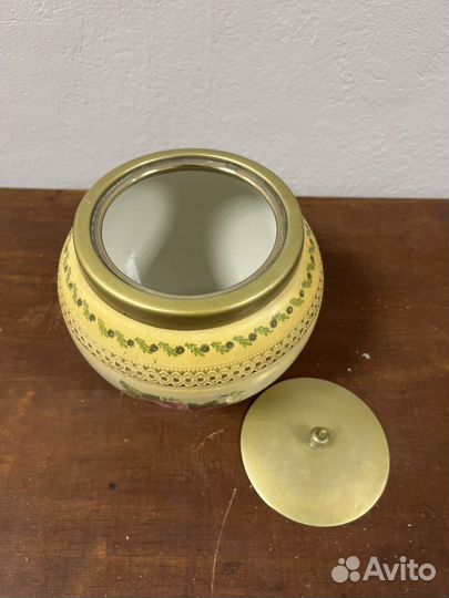 Бисквитница Англия