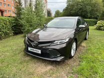 Toyota Camry 2.5 AT, 2019, 47 000 км, с пробегом, цена 2 990 000 руб.