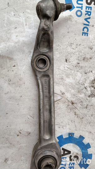 Mercedes W221 05- передний правый рычаг пневмо