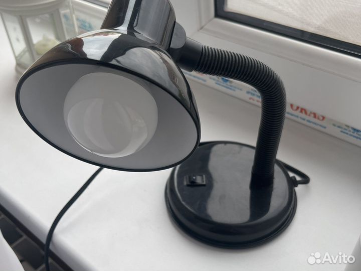 Лампа настольная