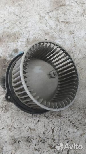 Моторчик отопителя (печки) Suzuki Swift 2