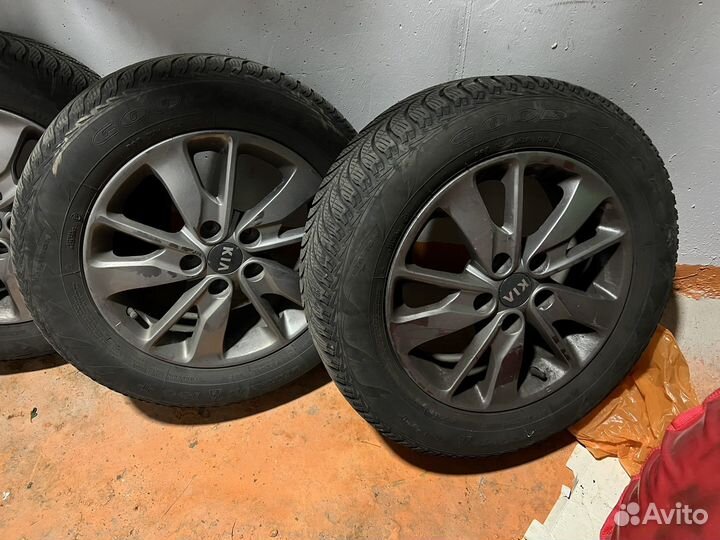 Зимние шины 215 60 r 16 на дисках (Кия Оптима)