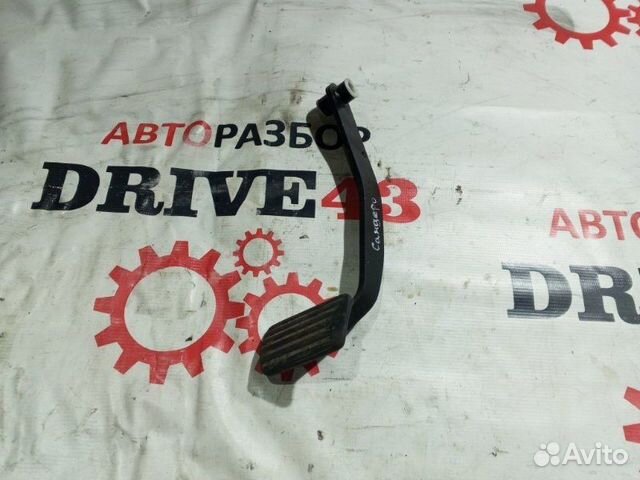 Педаль тормоза Renault Sandero stepway K4MC697