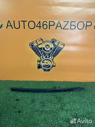 Направляющая стекла задняя левая Opel Astra H